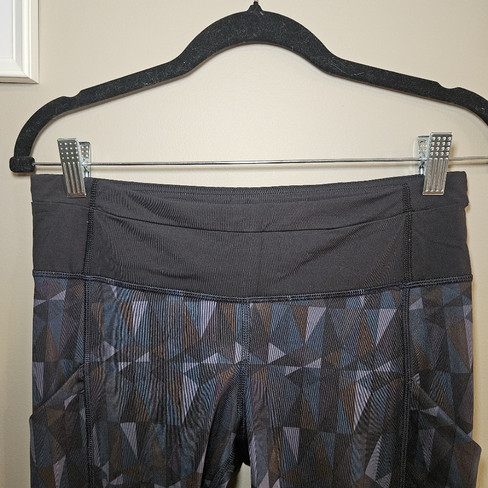 Lululemon Fast and Free Mid-Rise Running Tight With Pockets - Picture 3 of 10